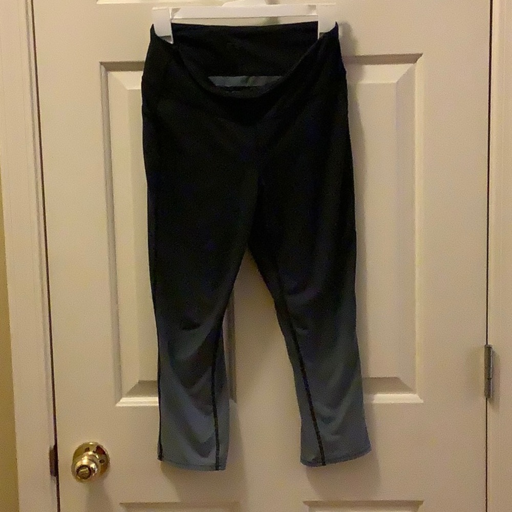 Gap fit leggings ombré black to gray